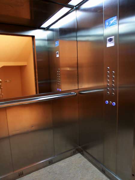 Putnički lift, Apart hotel Harmonija Budva